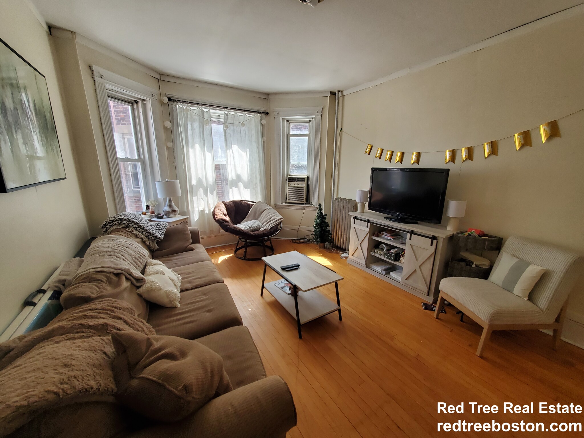 4 bed, 1 bath apartment for rent at 12 Royce Rd Unit 3, Allston