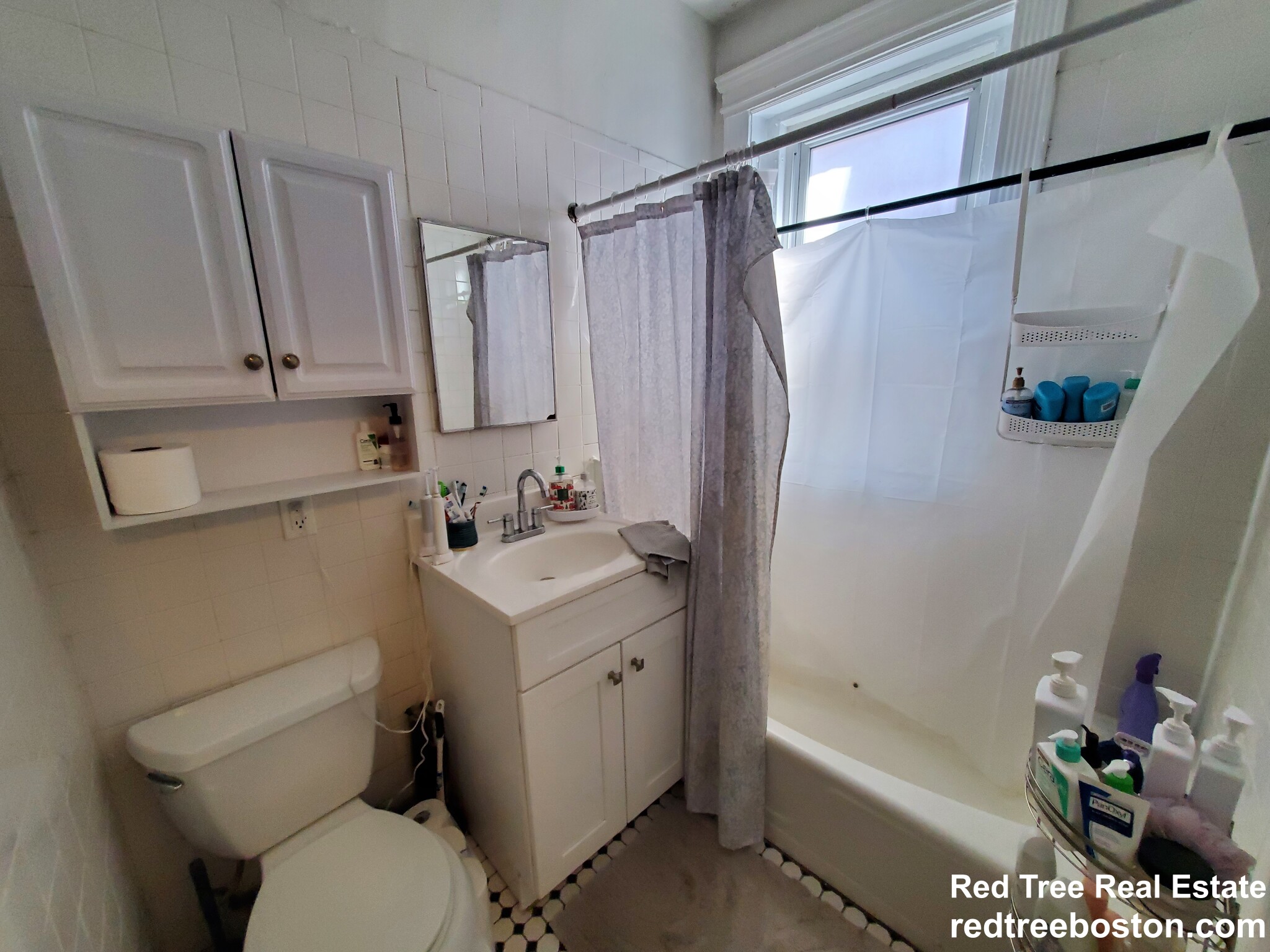 4 bed, 1 bath apartment for rent at 12 Royce Rd Unit 3, Allston — photo 18 of 28