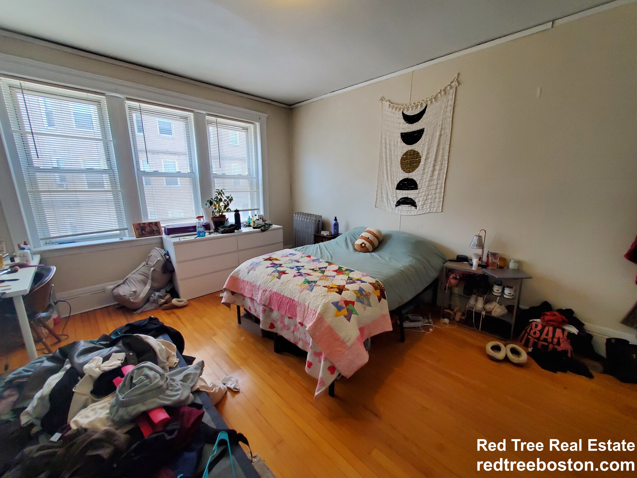 4 bed, 1 bath apartment for rent at 12 Royce Rd Unit 3, Allston — photo 5 of 28