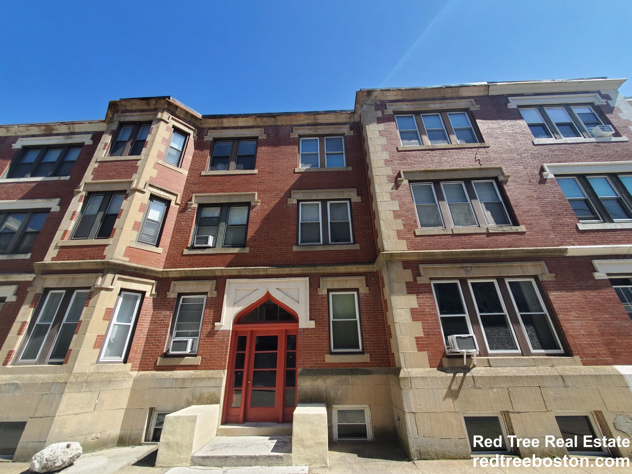 4 bed, 1 bath apartment for rent at 12 Royce Rd Unit 3, Allston — photo 23 of 28