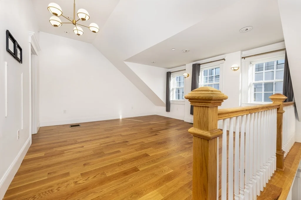 3 bed, 2 bath apartment for rent at 12 S Mason St Unit 3, Salem — photo 24 of 32