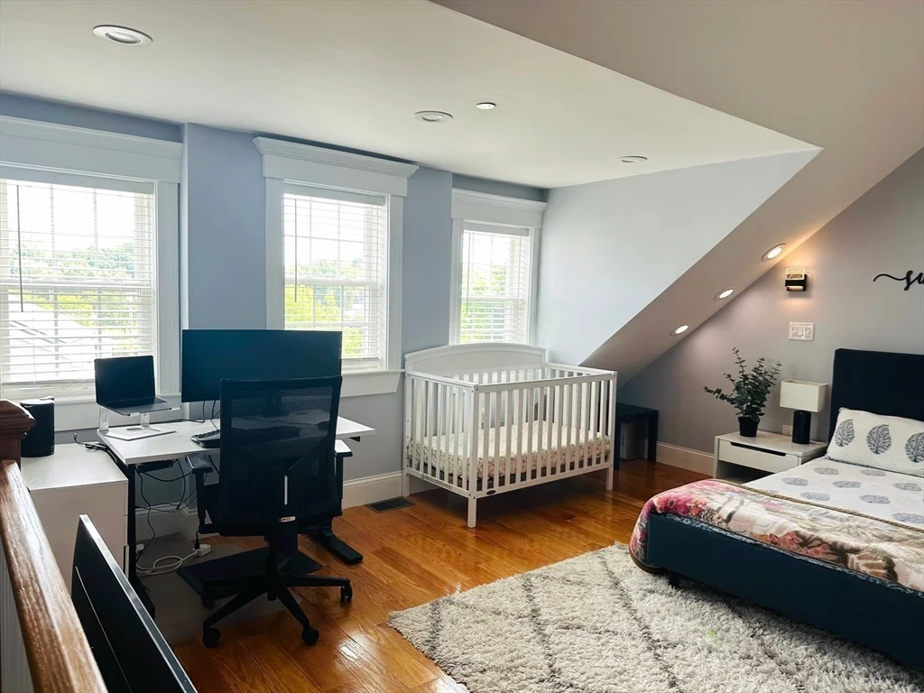 3 bed, 2 bath apartment for rent at 12 S Mason St Unit 5, Salem — photo 14 of 18