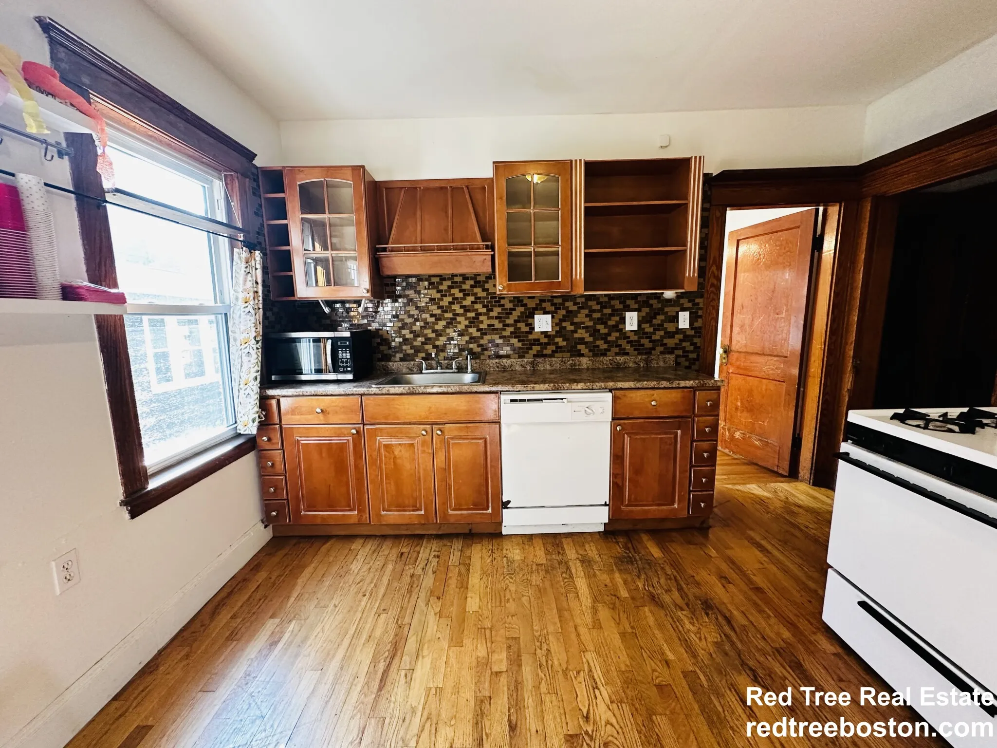 2 bed, 1 bath apartment for rent at 12 Saint Peter St Unit 1, Jamaica Plain — photo 23 of 36
