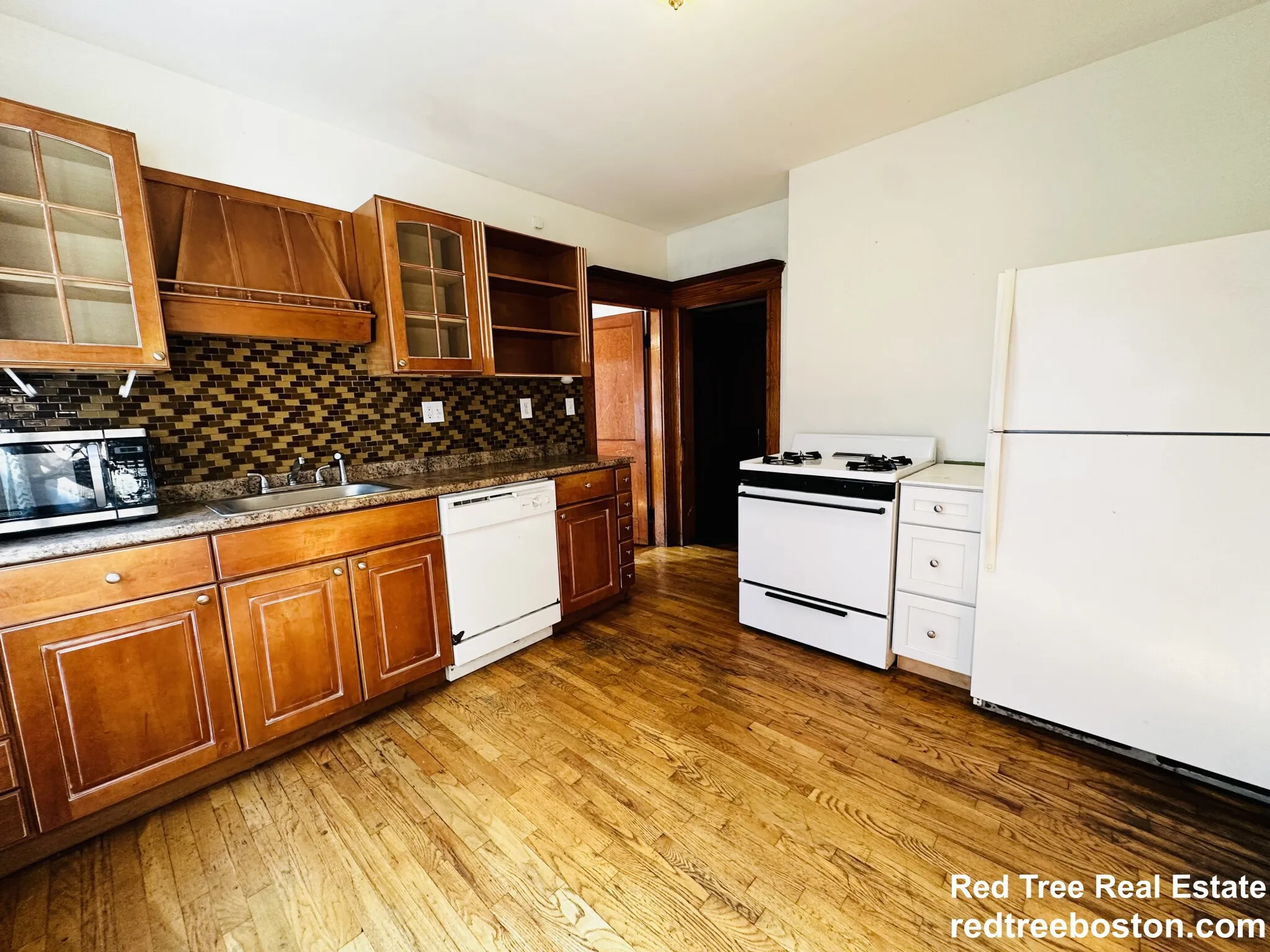 2 bed, 1 bath apartment for rent at 12 Saint Peter St Unit 1, Jamaica Plain — photo 22 of 36