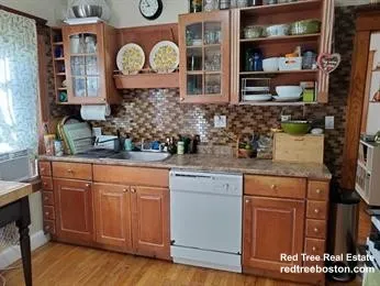 2 bed, 1 bath apartment for rent at 12 Saint Peter St Unit 1, Jamaica Plain — photo 31 of 36