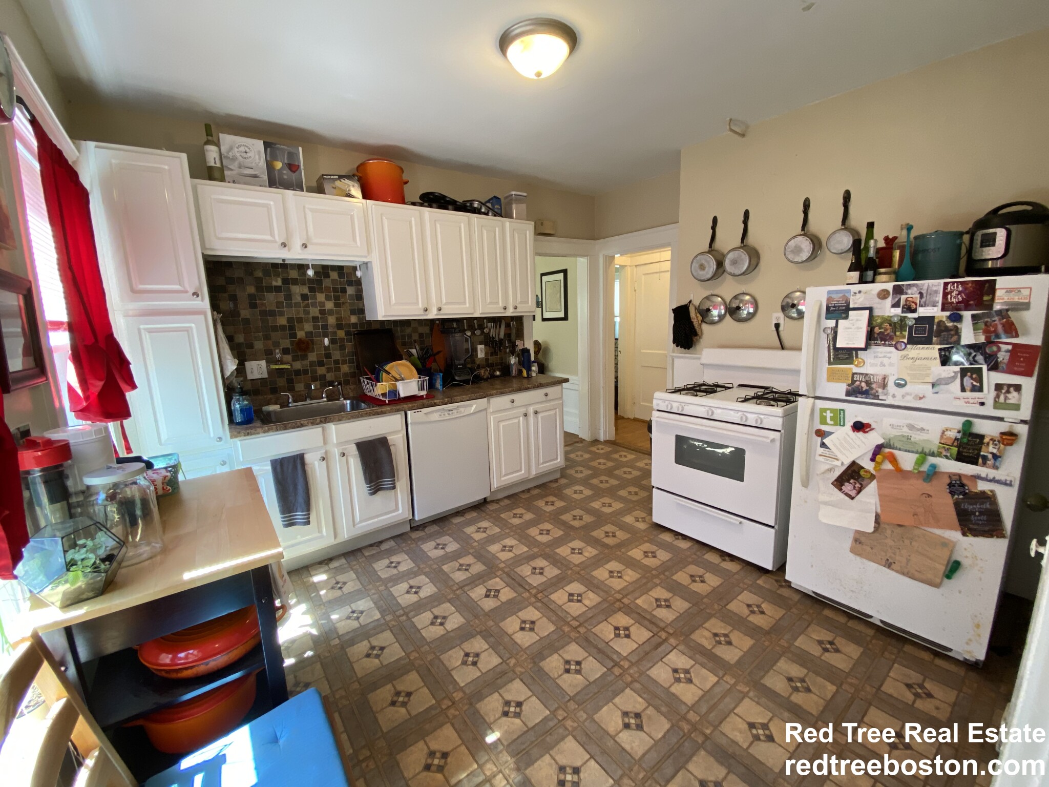 2 bed, 1 bath apartment for rent at 12 Saint Peter St Unit 2, Jamaica Plain — photo 6 of 18