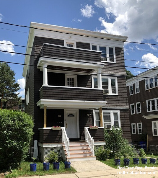 2 bed, 1 bath apartment for rent at 12 Saint Peter St Unit 2, Jamaica Plain — photo 15 of 18