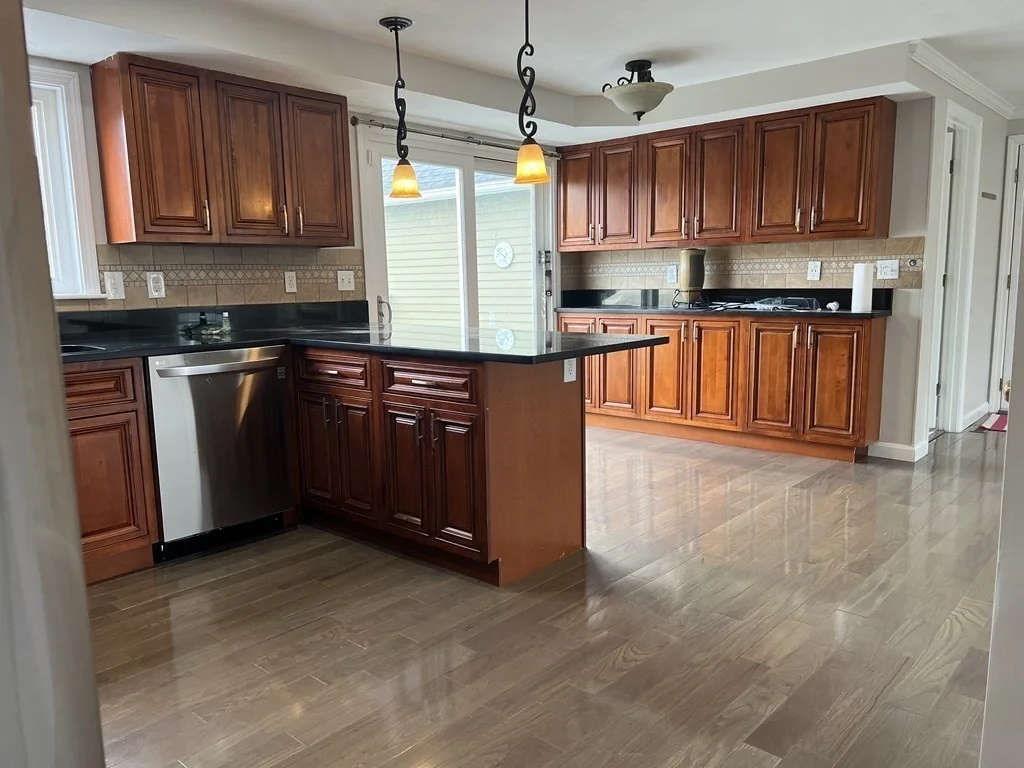 3 bed, 2 bath apartment for rent at 12 Sandpiper Dr, Shrewsbury — photo 15 of 42