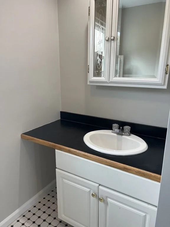 3 bed, 2 bath apartment for rent at 12 Sandpiper Dr, Shrewsbury — photo 16 of 42