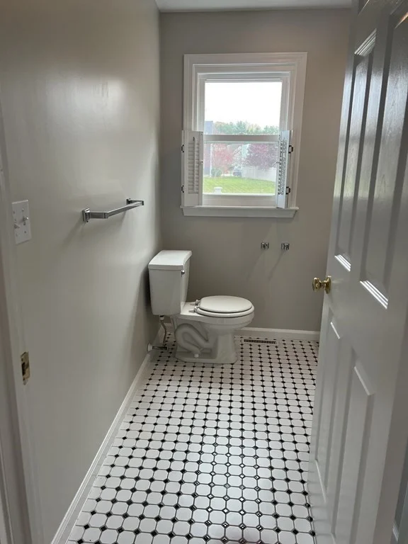 3 bed, 2 bath apartment for rent at 12 Sandpiper Dr, Shrewsbury — photo 20 of 42