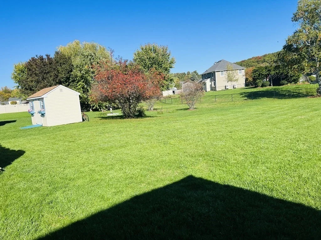 3 bed, 2 bath apartment for rent at 12 Sandpiper Dr, Shrewsbury — photo 38 of 42