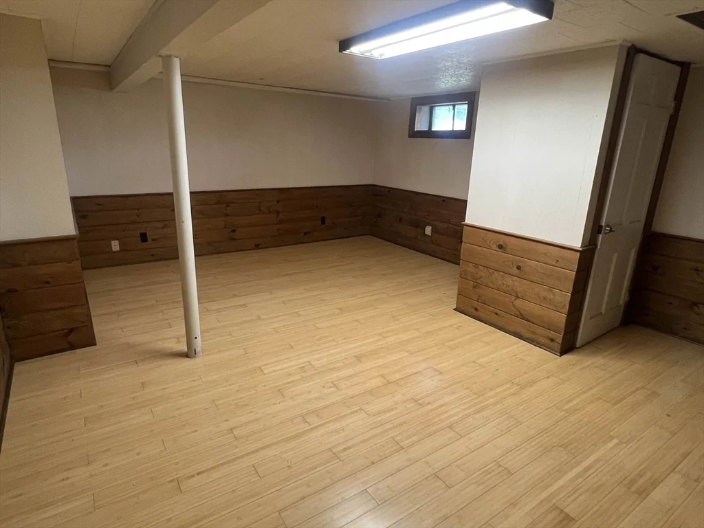2 bed, 1 bath apartment for rent at 12 Saran Ave Unit 12, Bedford — photo 14 of 19