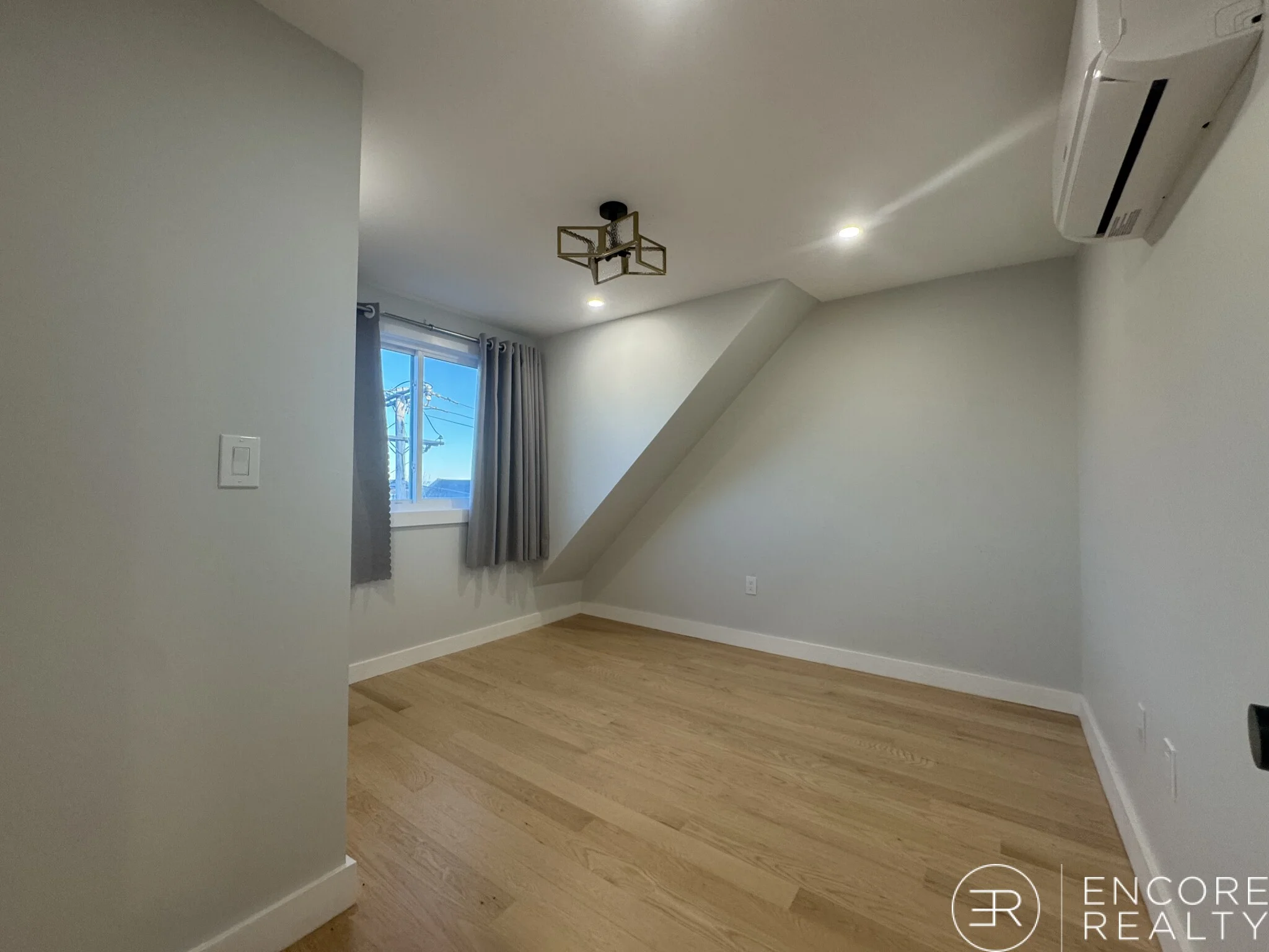 1 bed, 1 bath apartment for rent at 12 Sewall Ave Unit 3, Winthrop — photo 8 of 13