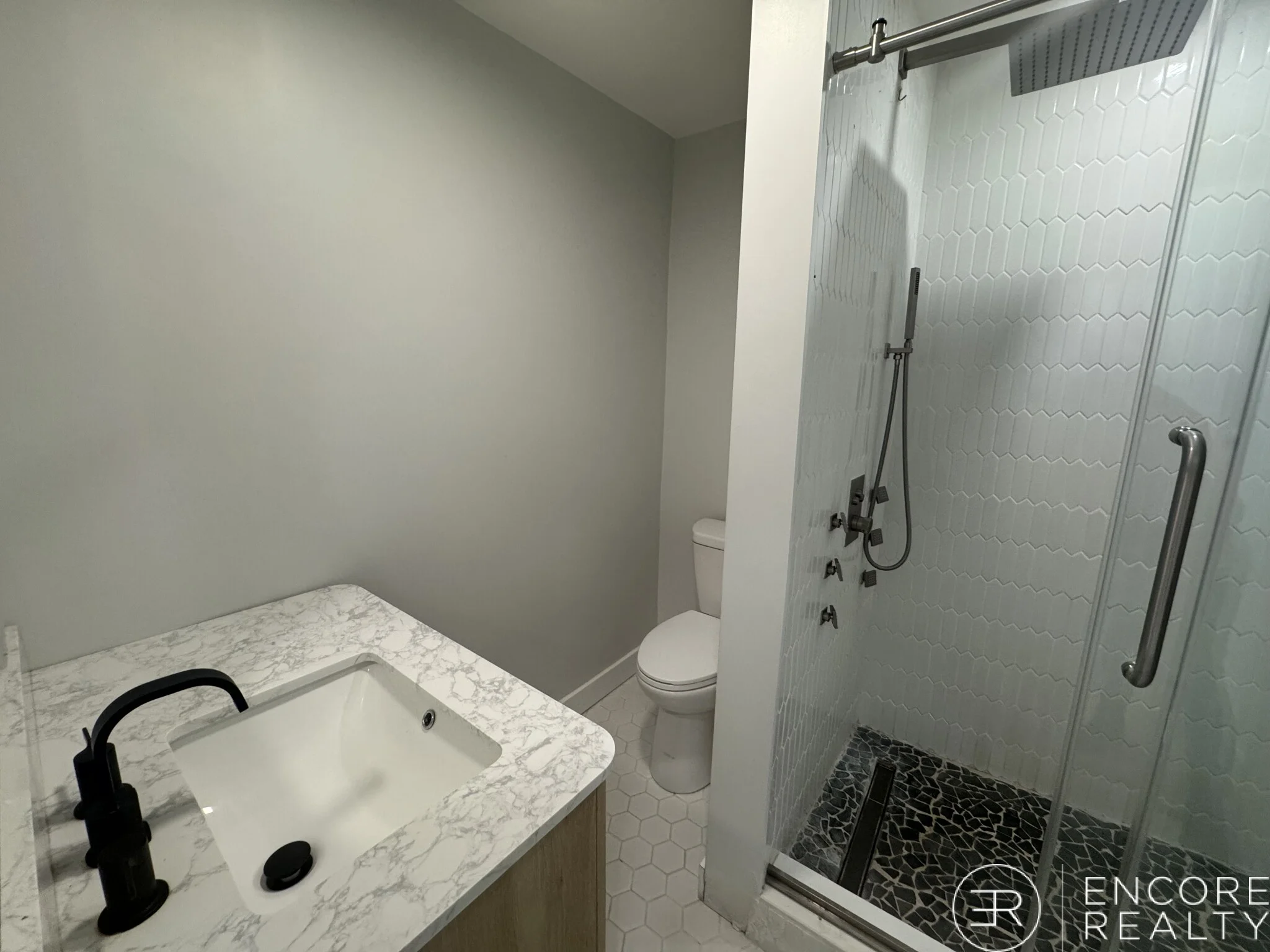 1 bed, 1 bath apartment for rent at 12 Sewall Ave Unit 3, Winthrop — photo 10 of 13