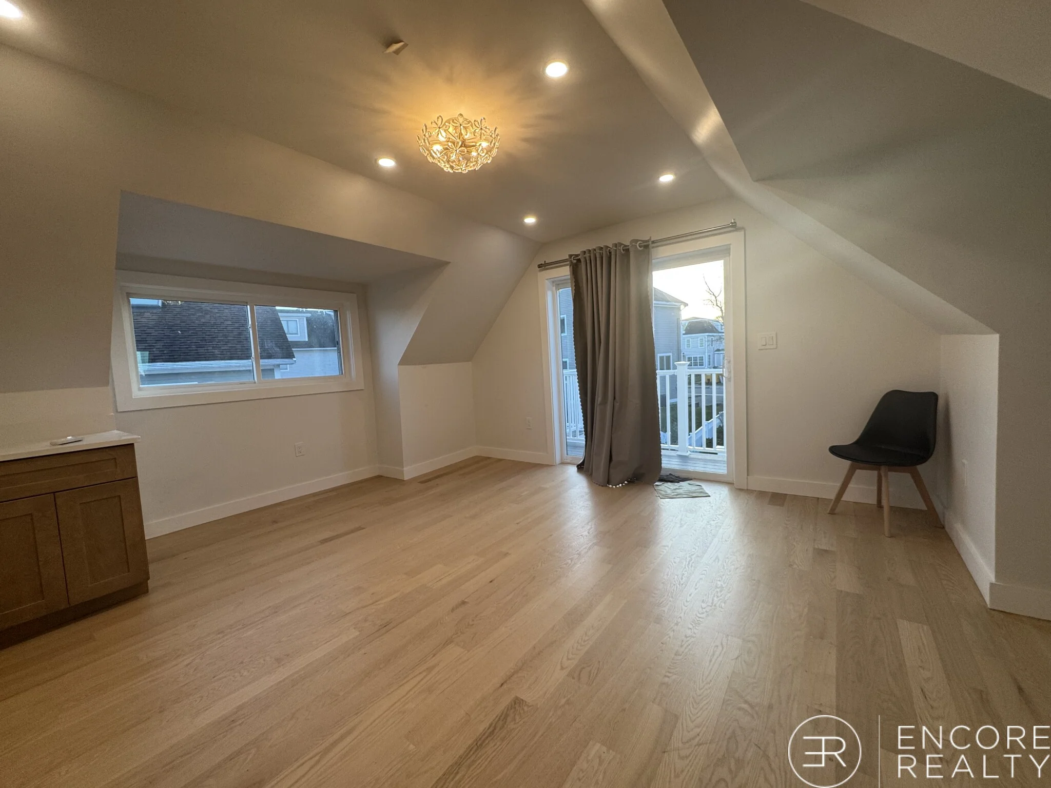 1 bed, 1 bath apartment for rent at 12 Sewall Ave Unit 3, Winthrop — photo 3 of 13