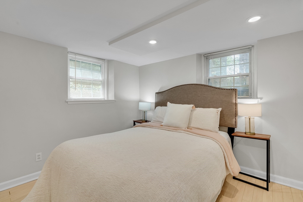 2 bed, 1 bath apartment for rent at 12 Shepard St Unit A, Harvard Square — photo 13 of 23