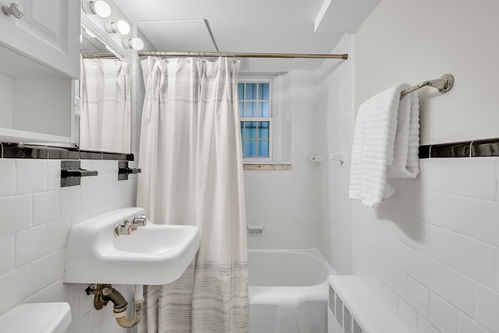 2 bed, 1 bath apartment for rent at 12 Shepard St Unit A, Harvard Square — photo 18 of 23
