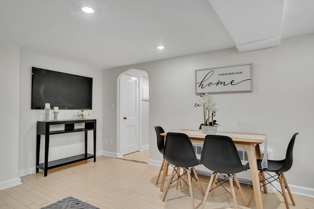 2 bed, 1 bath apartment for rent at 12 Shepard St Unit A, Harvard Square — photo 5 of 23