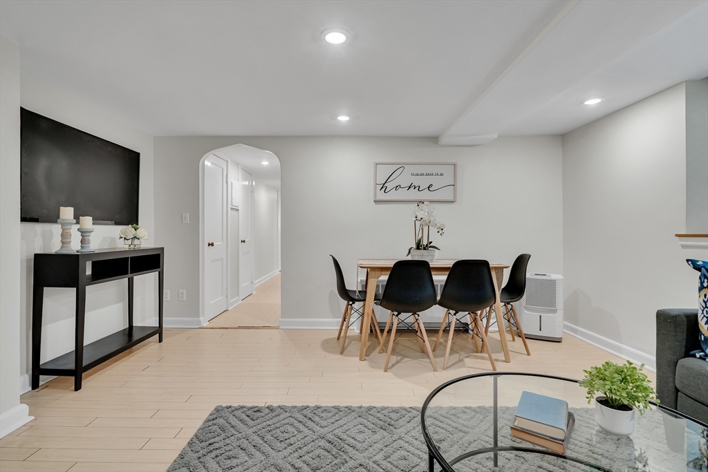 2 bed, 1 bath apartment for rent at 12 Shepard St Unit A, Harvard Square — photo 3 of 23