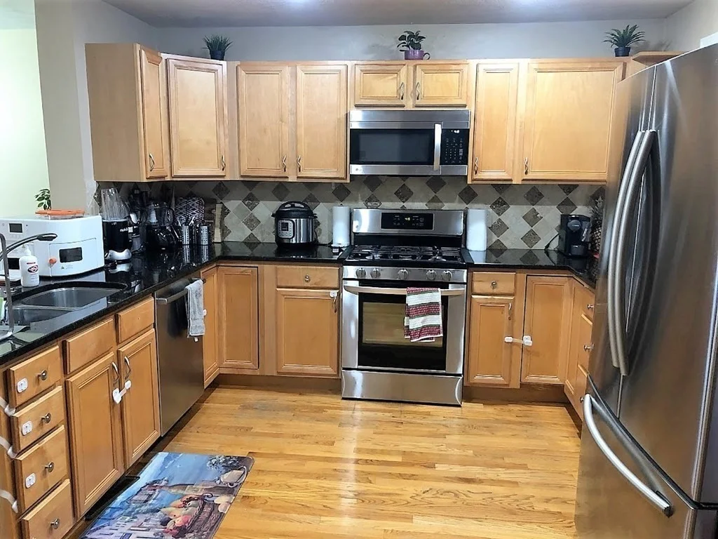 3 bed, 2 bath apartment for rent at 12 Ship Ave Unit 5, Glenwood — photo 1 of 20