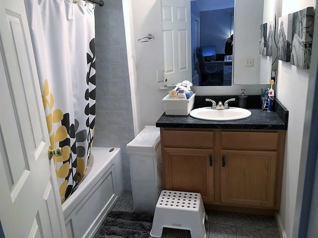 3 bed, 2 bath apartment for rent at 12 Ship Ave Unit 5, Glenwood — photo 8 of 20