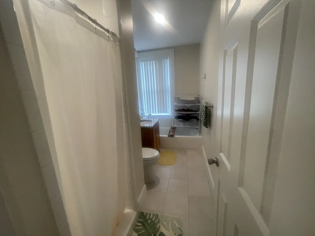 3 bed, 1 bath apartment for rent at 12 Short St Unit 6, Coolidge Corner — photo 14 of 15
