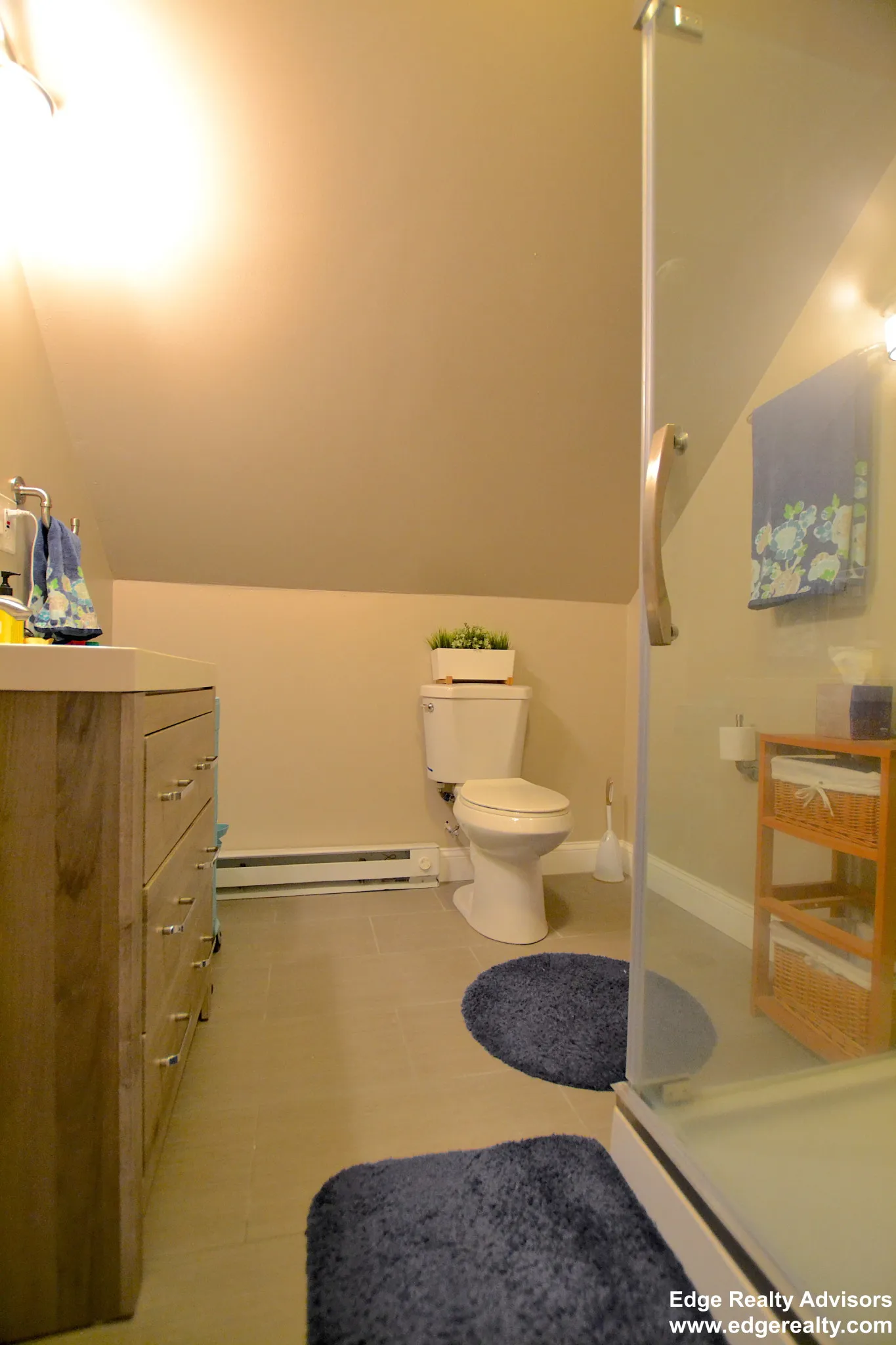 4 bed, 2 bath apartment for rent at 12 South Crescent Circuit Unit 2, Brighton — photo 14 of 15