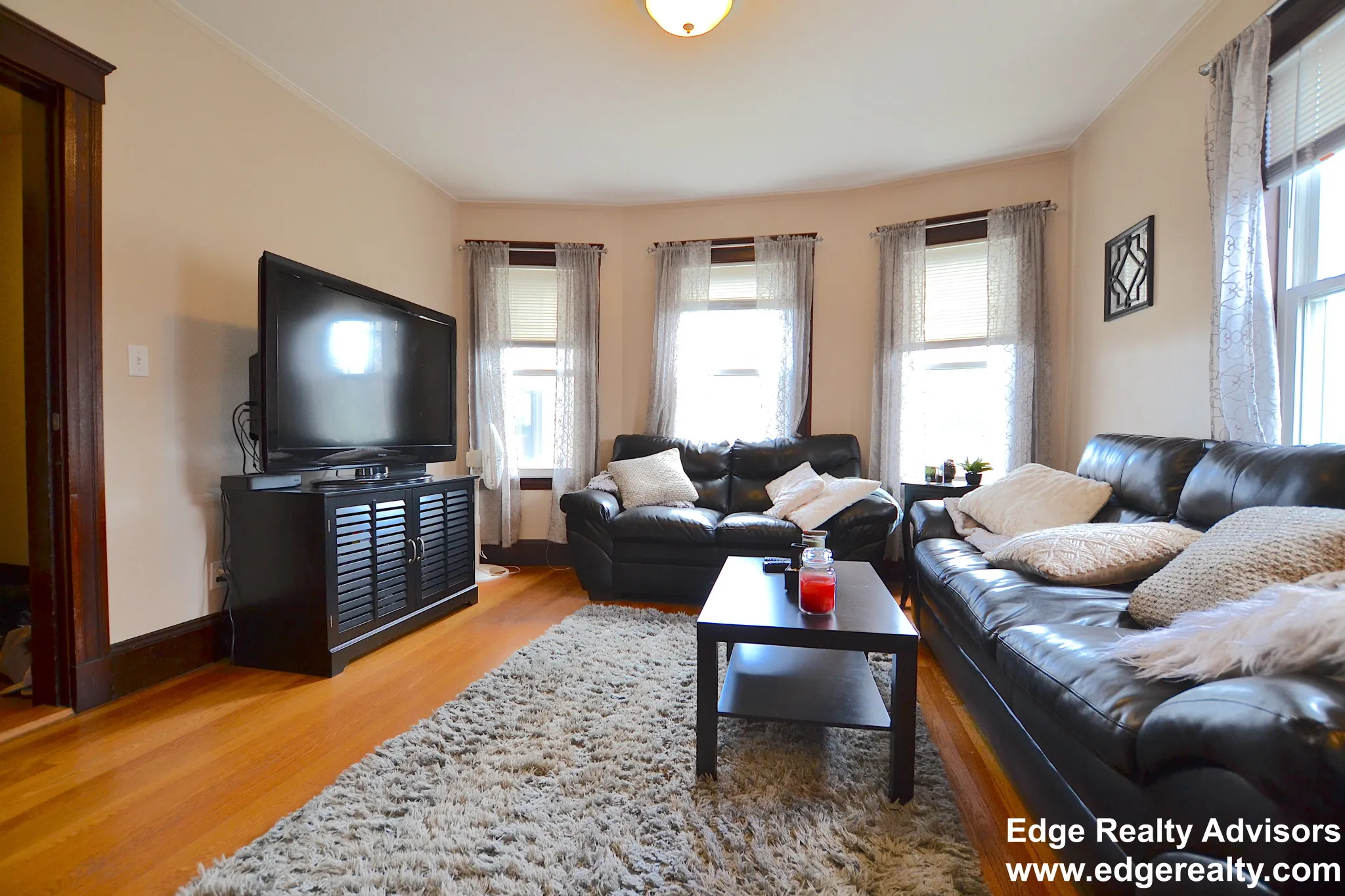 4 bed, 2 bath apartment for rent at 12 South Crescent Circuit Unit 2, Brighton — photo 4 of 15