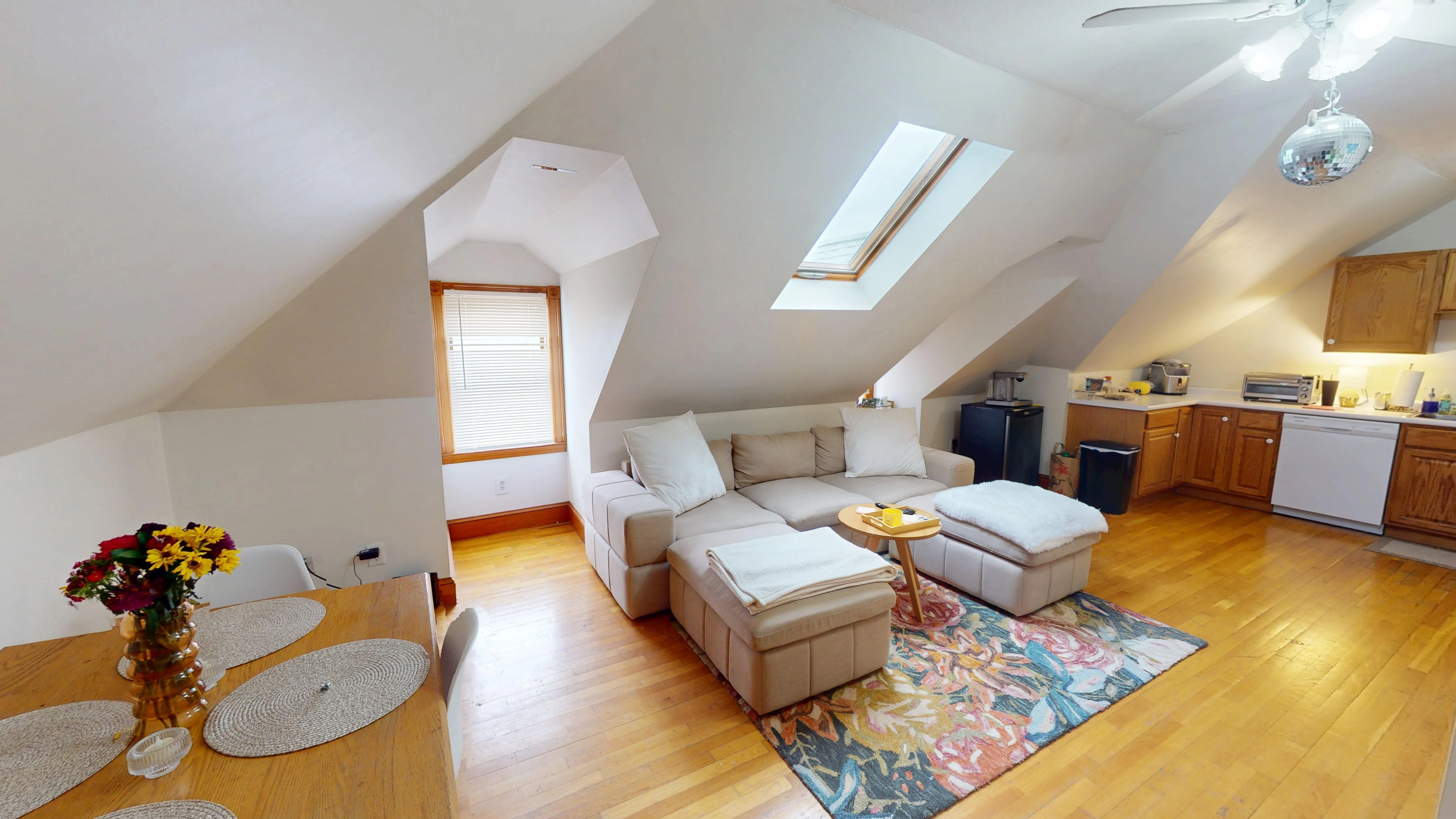 3 bed, 1 bath apartment for rent at 12 South St Unit 3, Brighton — photo 2 of 8