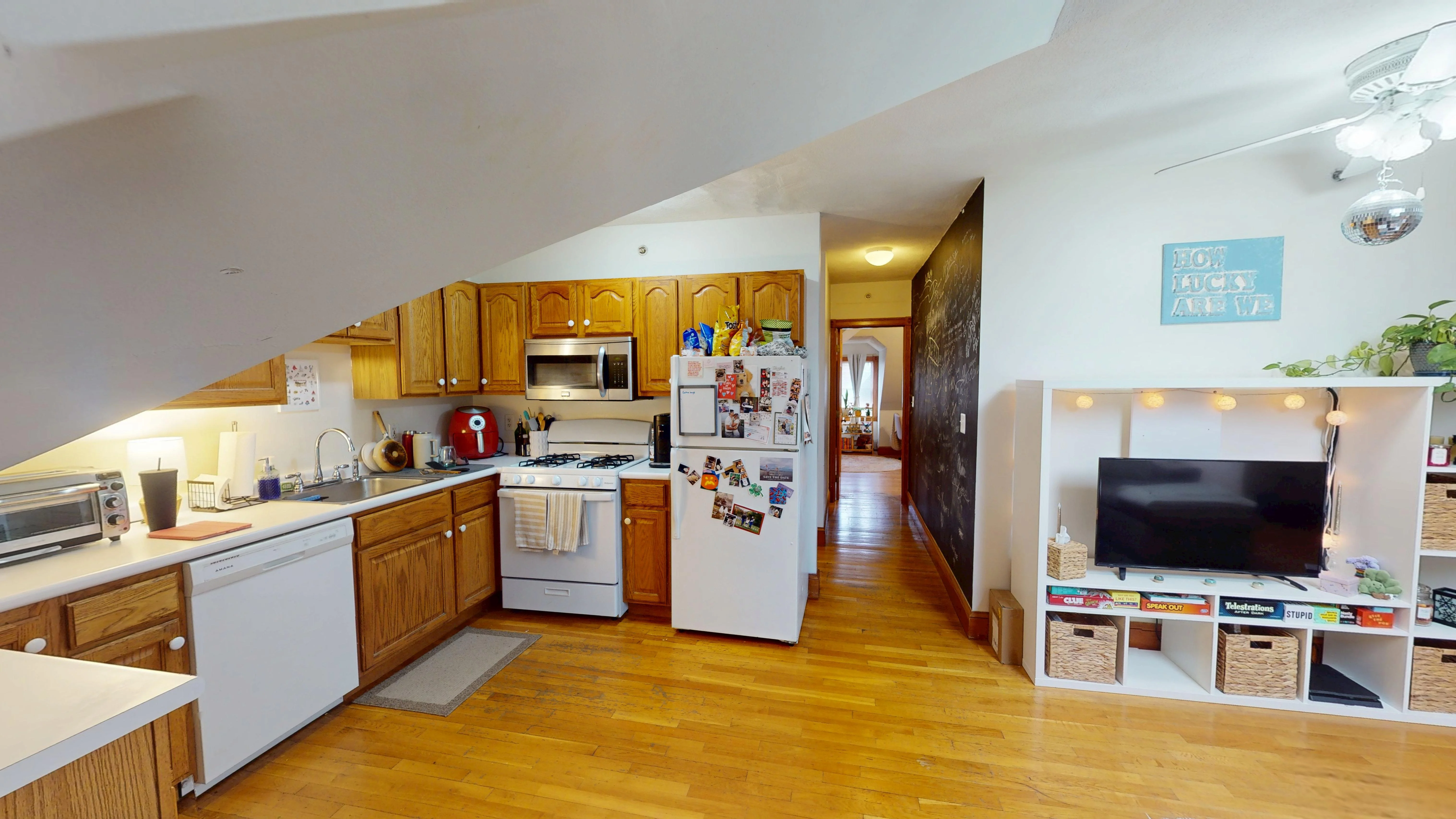 3 bed, 1 bath apartment for rent at 12 South St Unit 3, Brighton — photo 3 of 8