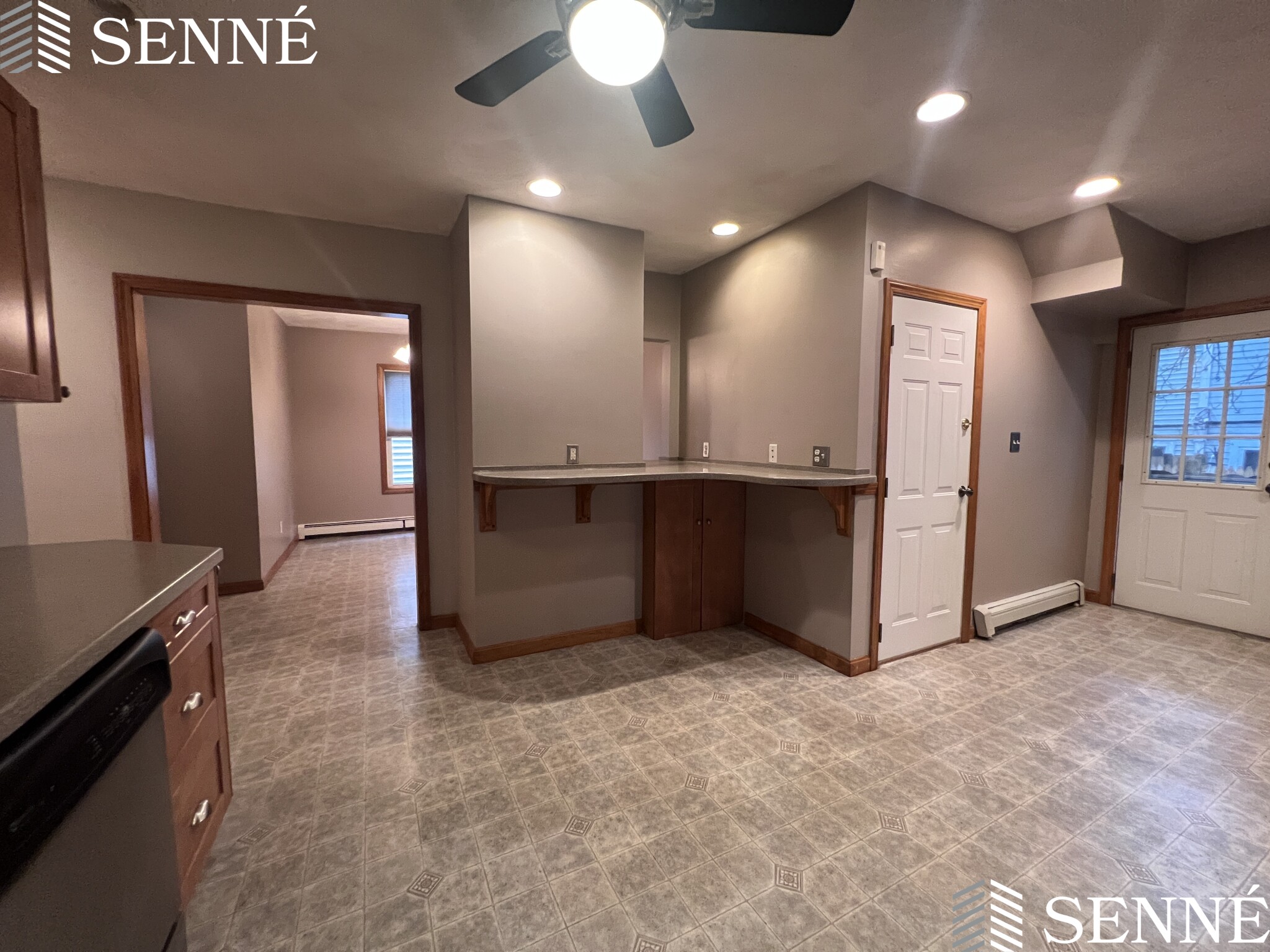 2.5 bed, 1 bath apartment for rent at 12 Speridakis Ter Unit 2, Cambridgeport — photo 2 of 24