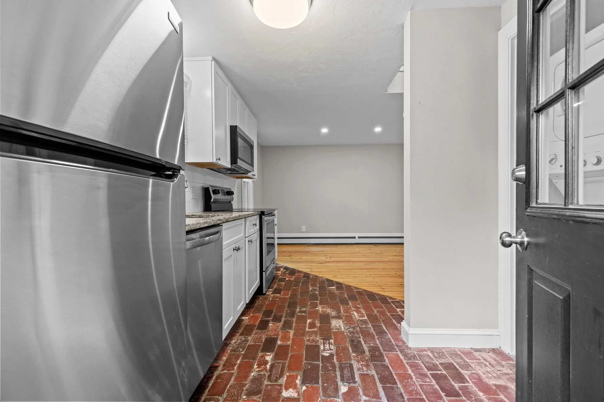 2 bed, 1 bath apartment for rent at 12 State Rd Unit 2E, Plymouth — photo 6 of 31