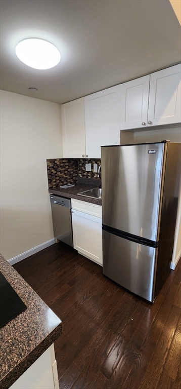 1 bed, 1 bath apartment for rent at 12 Stoneholm St Unit 302, Fenway — photo 4 of 13