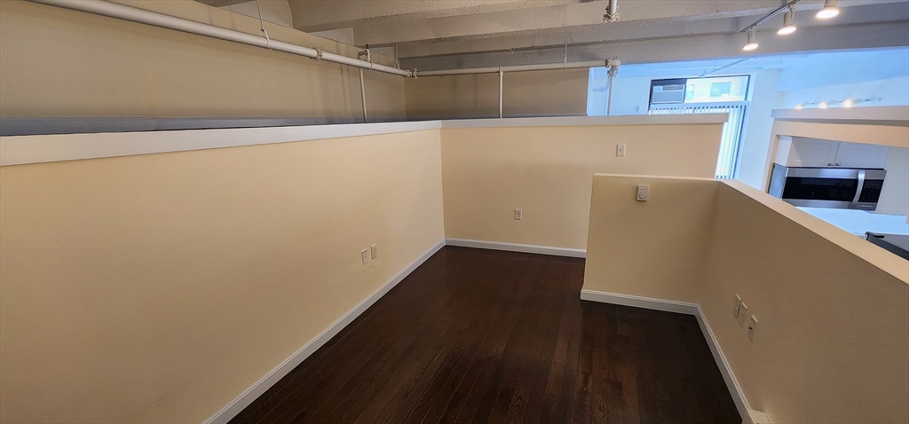 1 bed, 1 bath apartment for rent at 12 Stoneholm St Unit 302, Fenway — photo 2 of 13