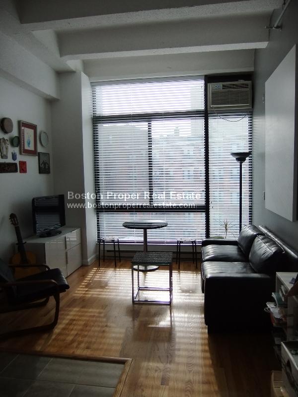 1 bed, 1 bath apartment for rent at 12 Stoneholm St Unit 308, Fenway — photo 3 of 14