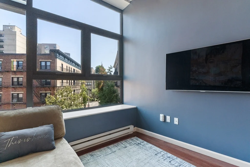 1 bed, 1 bath apartment for rent at 12 Stoneholm St Unit 318, Fenway — photo 4 of 15