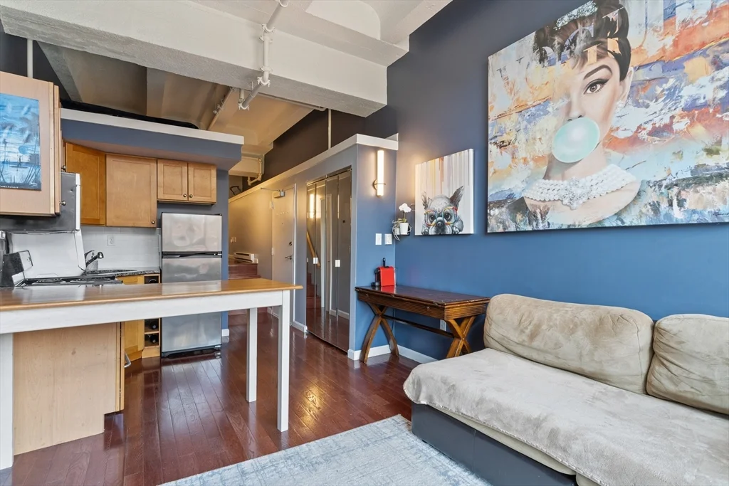 1 bed, 1 bath apartment for rent at 12 Stoneholm St Unit 318, Fenway — photo 1 of 15
