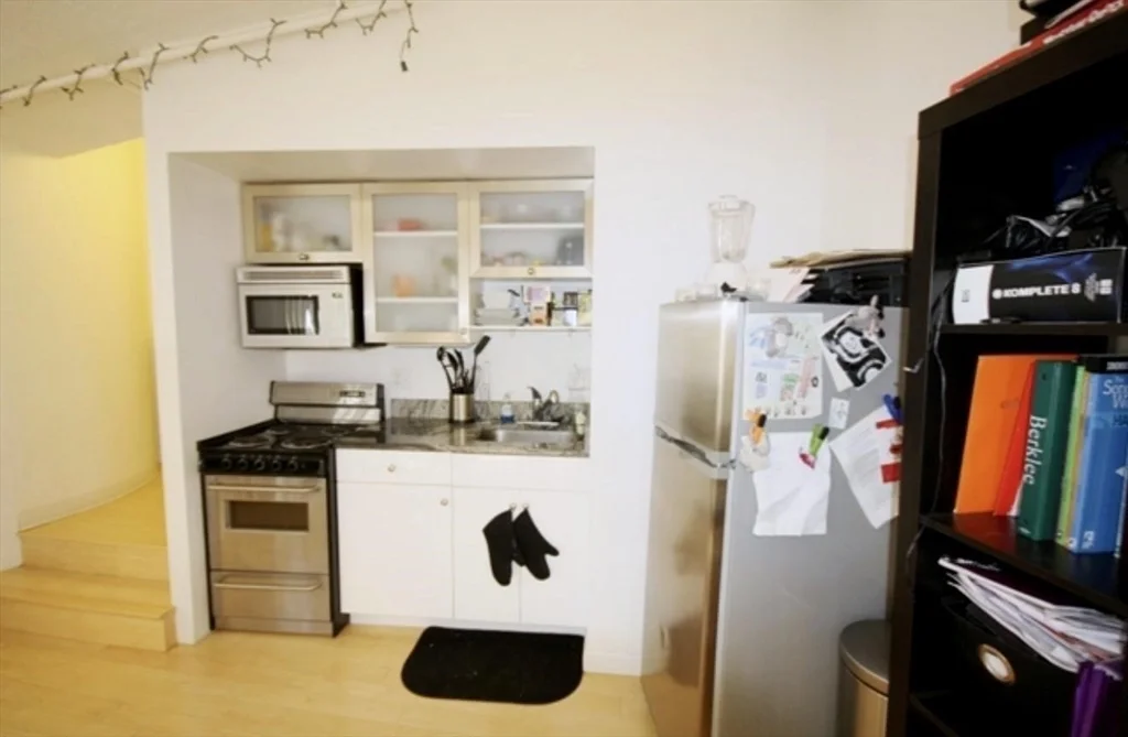 Studio bed, 1 bath apartment for rent at 12 Stoneholm St Unit 321, Fenway — photo 3 of 9