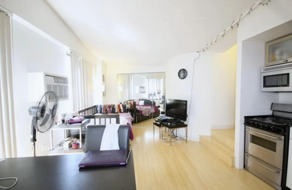 Studio bed, 1 bath apartment for rent at 12 Stoneholm St Unit 321, Fenway — photo 2 of 9