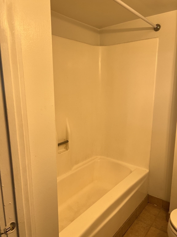1 bed, 1 bath apartment for rent at 12 Stoneholm St Unit 402, Fenway — photo 7 of 12