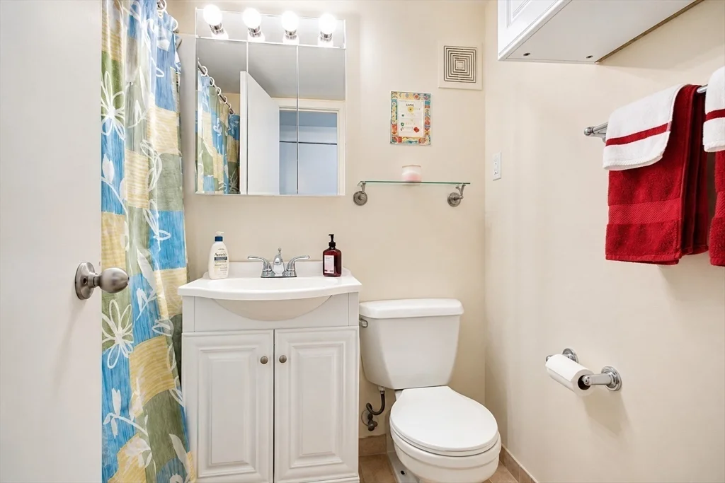 1 bed, 1 bath apartment for rent at 12 Stoneholm St Unit 407, Fenway — photo 5 of 12