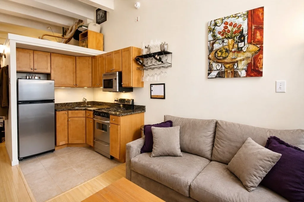 1 bed, 1 bath apartment for rent at 12 Stoneholm St Unit 407, Fenway — photo 1 of 12