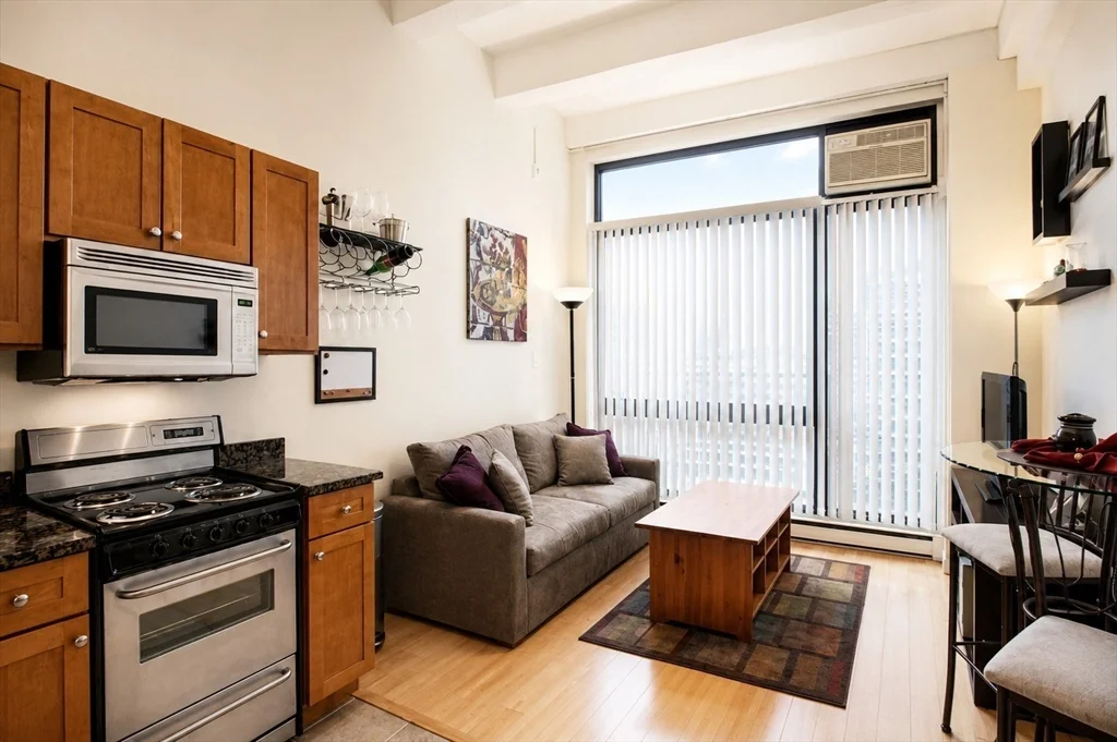 1 bed, 1 bath apartment for rent at 12 Stoneholm St Unit 407, Fenway — photo 2 of 12