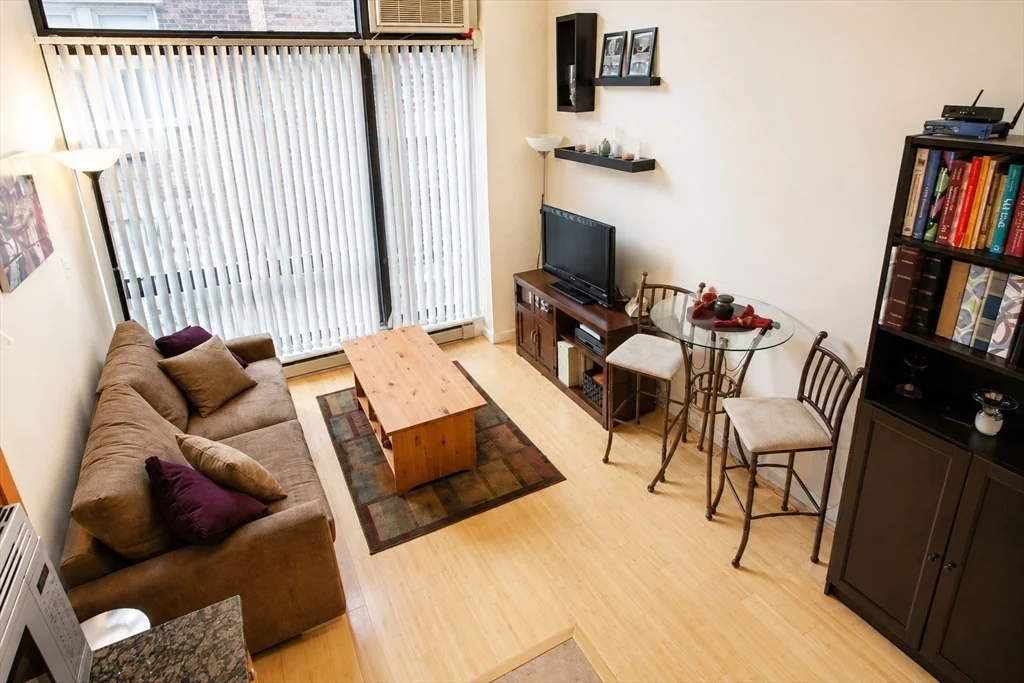 1 bed, 1 bath apartment for rent at 12 Stoneholm St Unit 407, Fenway — photo 3 of 12