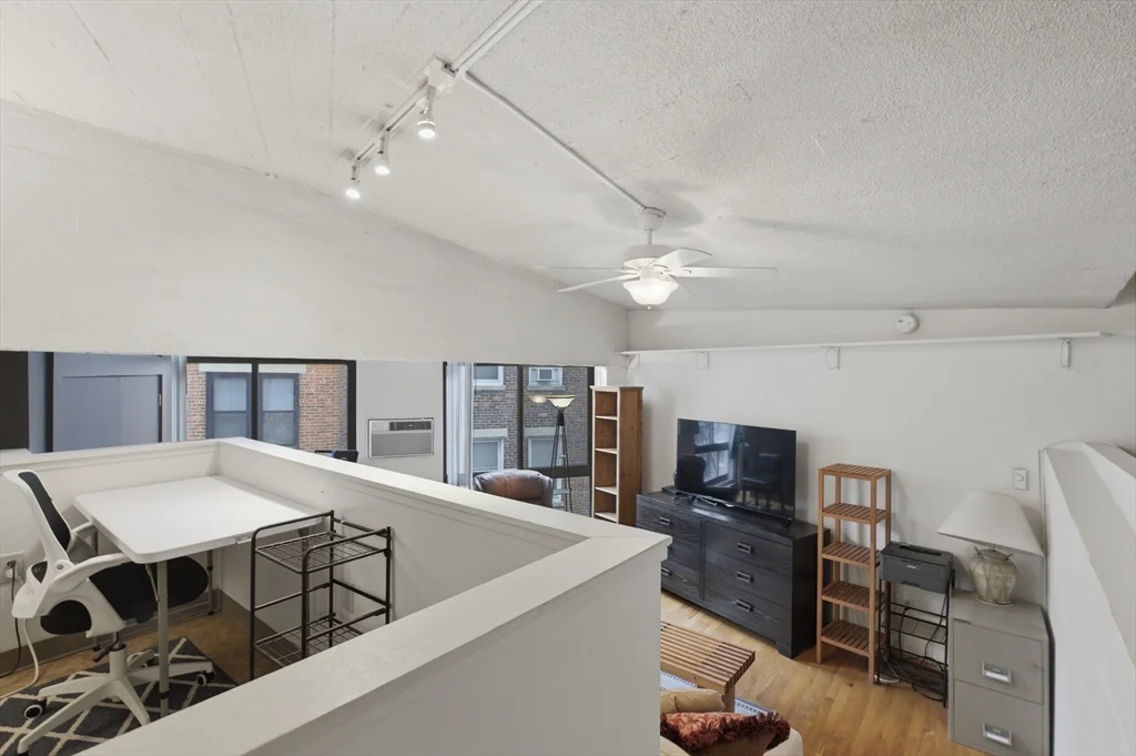 1 bed, 1 bath apartment for rent at 12 Stoneholm St Unit 425, Back Bay — photo 30 of 40