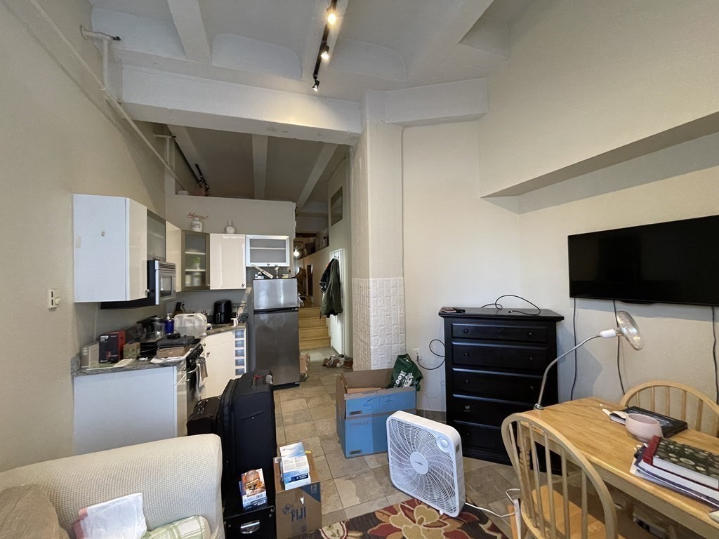 1 bed, 1 bath apartment for rent at 12 Stoneholm St Unit 517, Fenway — photo 4 of 9