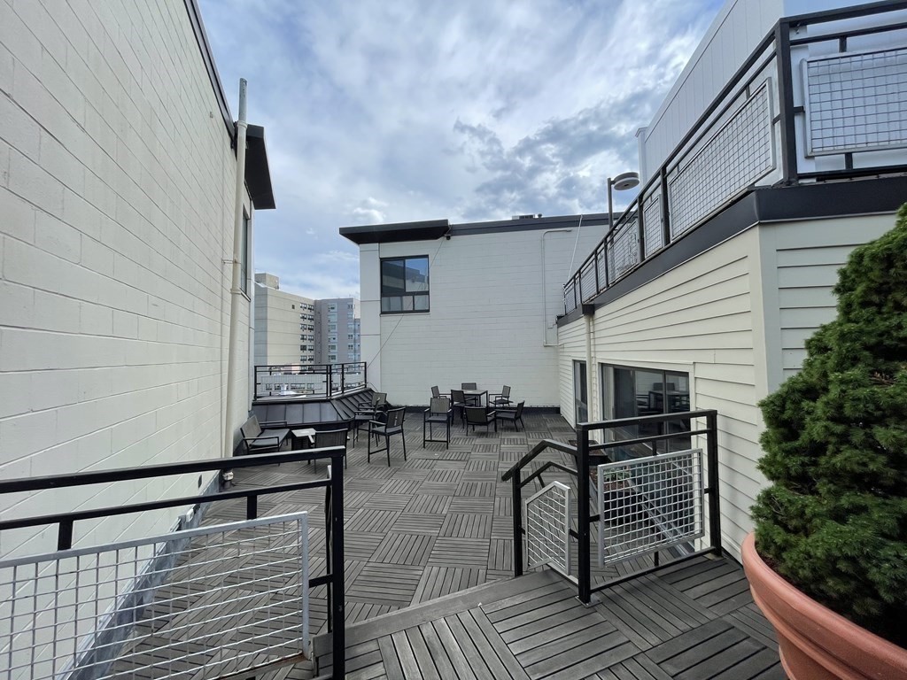 1 bed, 1 bath apartment for rent at 12 Stoneholm St Unit 517, Fenway — photo 9 of 9