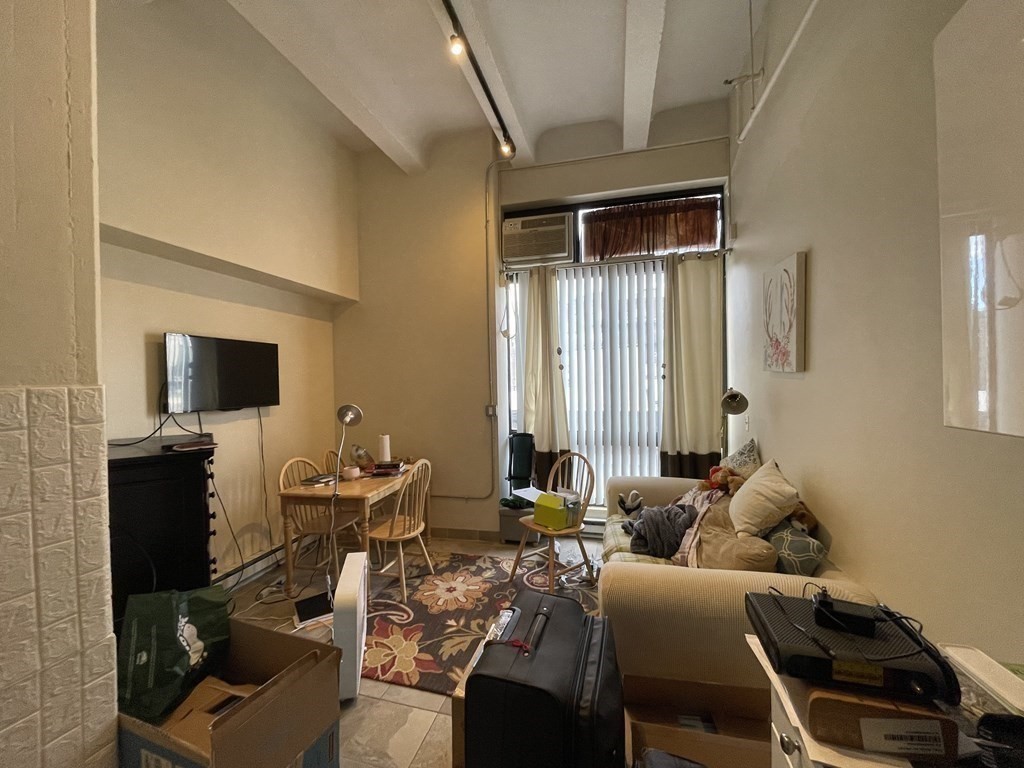 1 bed, 1 bath apartment for rent at 12 Stoneholm St Unit 517, Fenway — photo 3 of 9