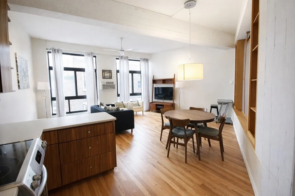 1 bed, 1 bath apartment for rent at 12 Stoneholm St Unit 525, Fenway — photo 3 of 9