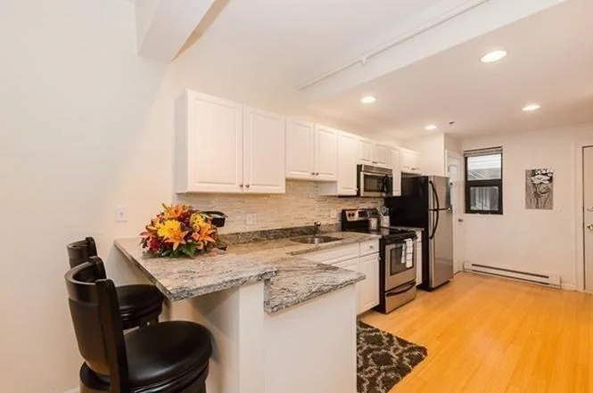 1 bed, 1 bath apartment for rent at 12 Stoneholm St Unit 603, Fenway — photo 5 of 17